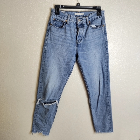 Levi's Premium Wedgie Straight Leg Jeans Sz 26 - Picture 1 of 10